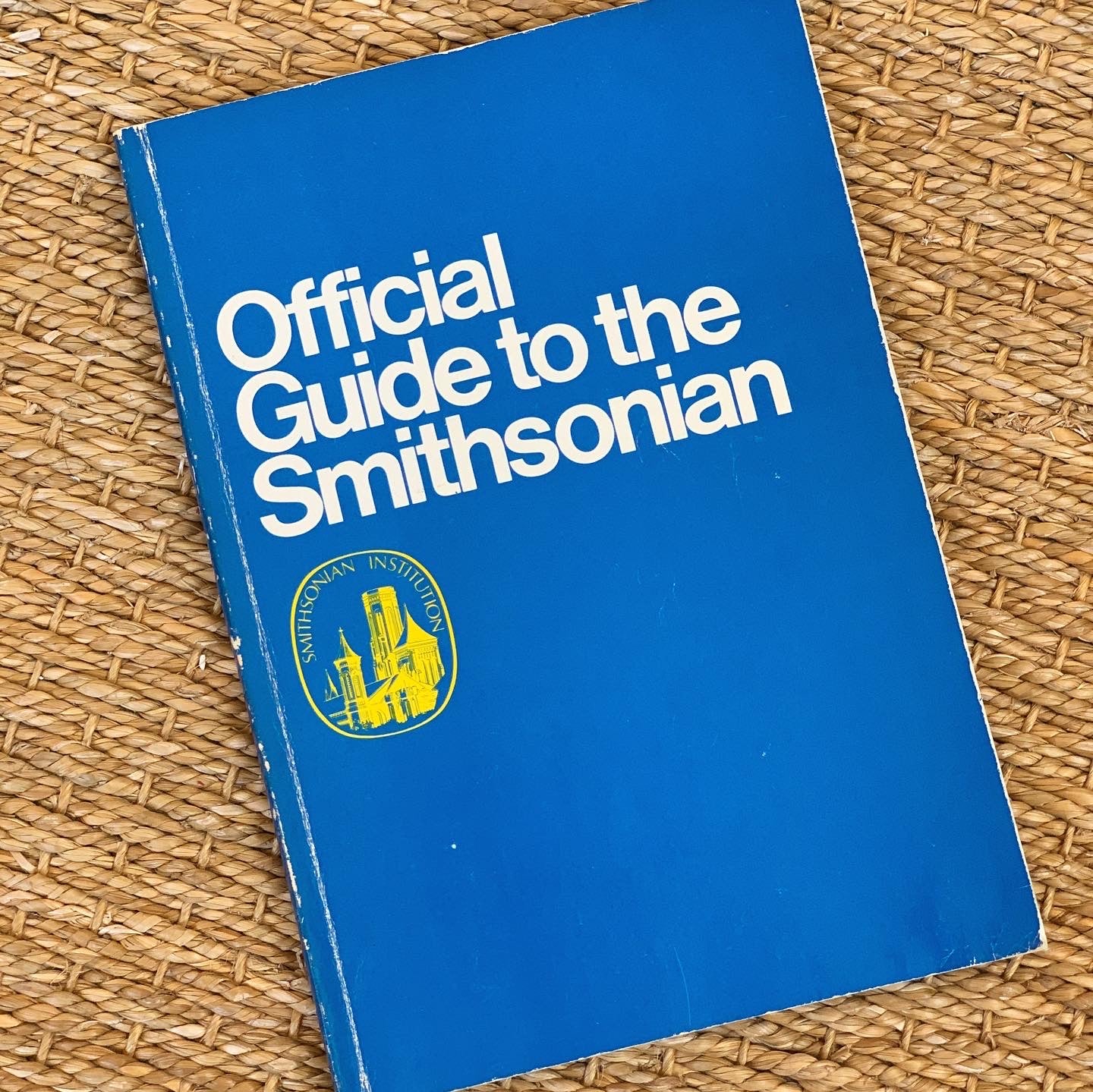 Guide to the Smithsonian Institution (1976)